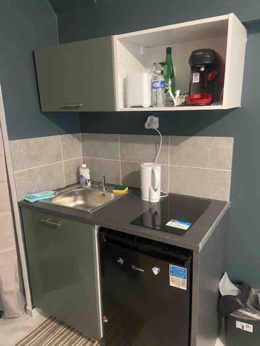 Charmant Studio Dans Maison Apartment Сарсел Екстериор снимка