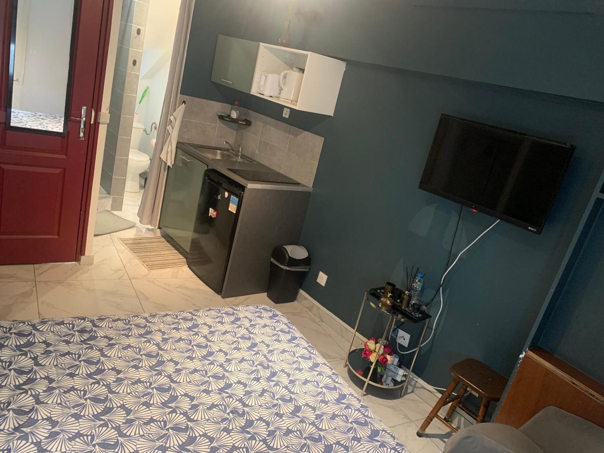 Charmant Studio Dans Maison Apartment Сарсел Екстериор снимка